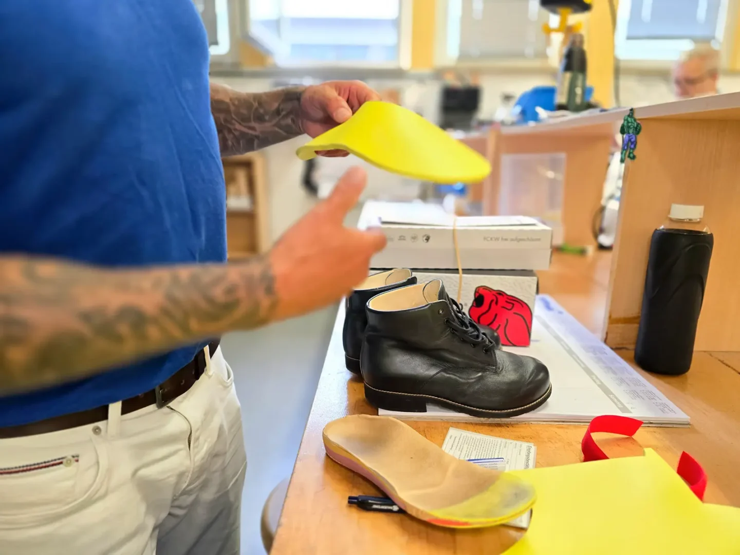 Orthopädieschuhtechnik – von der Einlage bis zum Maßschuh